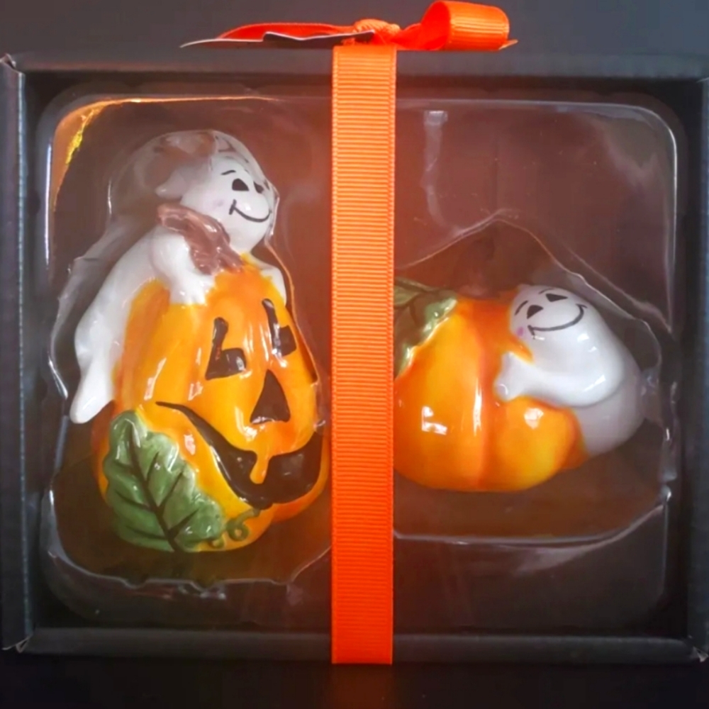 Blue Sky Halloween Ceramic Salt & Pepper Shakers Pumpkins & Ghosts NEW